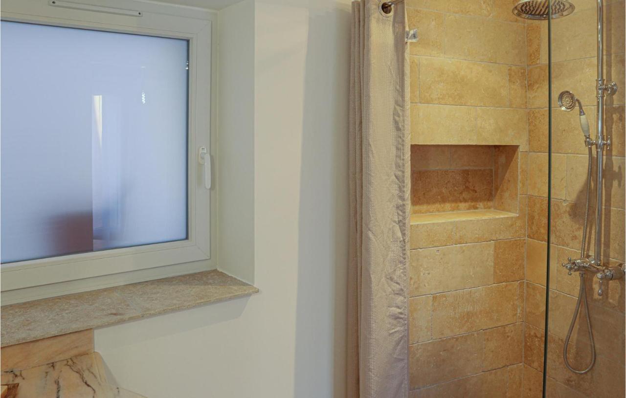 Gorgeous Apartment In Villes Sur Auzon With Wifi Exterior photo